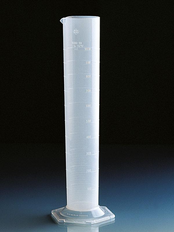 Цилиндр 1000 мл. пластиковый с градуировкой